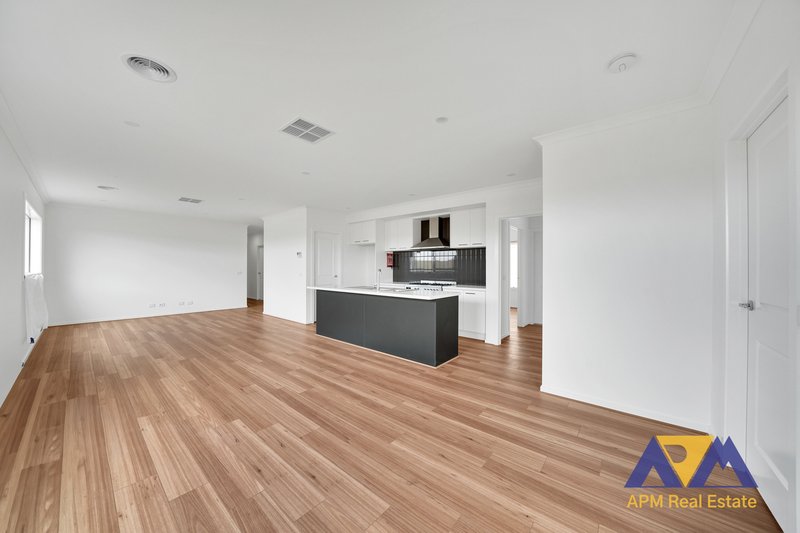 Photo - Area B/61 Argant Loop, Sunbury VIC 3429 - Image 6