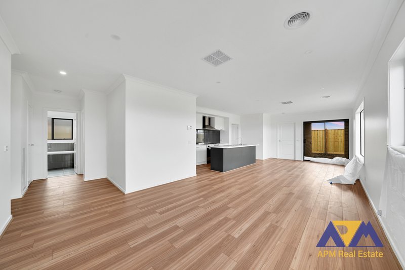 Photo - Area B/61 Argant Loop, Sunbury VIC 3429 - Image 7