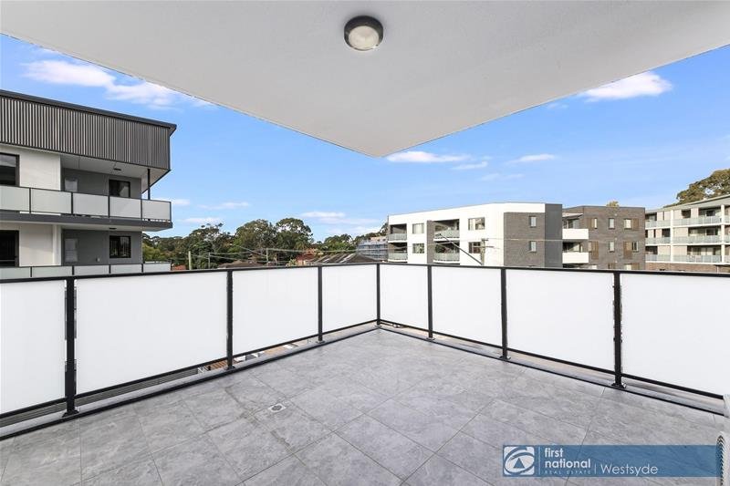 Photo - B10/35 Toongabbie Road, Toongabbie NSW 2146 - Image 6