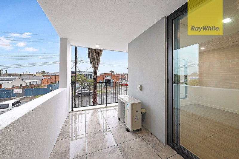 Photo - B104/40 Hoskins Aveune , Bankstown NSW 2200 - Image 6