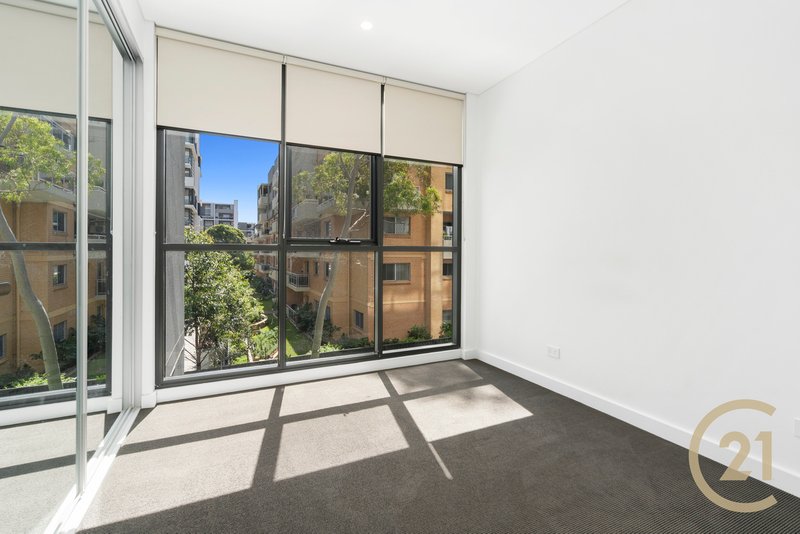 Photo - B107/19-25 Bigge Street, Liverpool NSW 2170 - Image 10