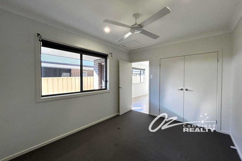 Photo - B/20 Tahnee Street, Sanctuary Point NSW 2540 - Image 2