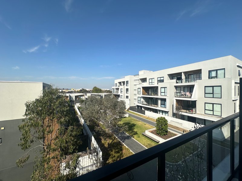 Photo - B204/29 Browns Road, Clayton VIC 3168 - Image 8