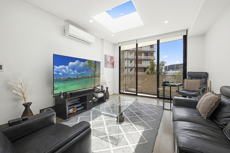 Photo - B205/1 Robilliard Street, Mays Hill NSW 2145 - Image 2