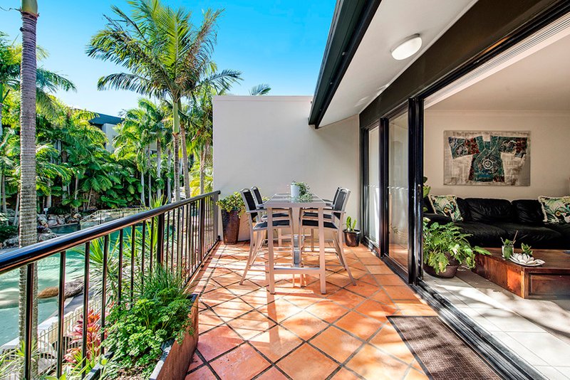 B22/1 Great Hall Drive, Miami QLD 4220