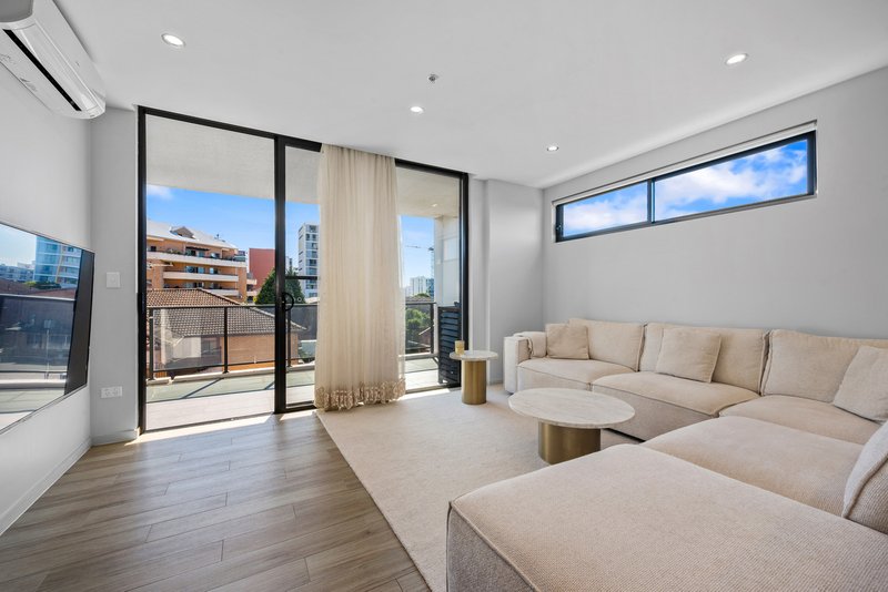 Photo - B303/35 Rawson Street, Auburn NSW 2144 - Image 3