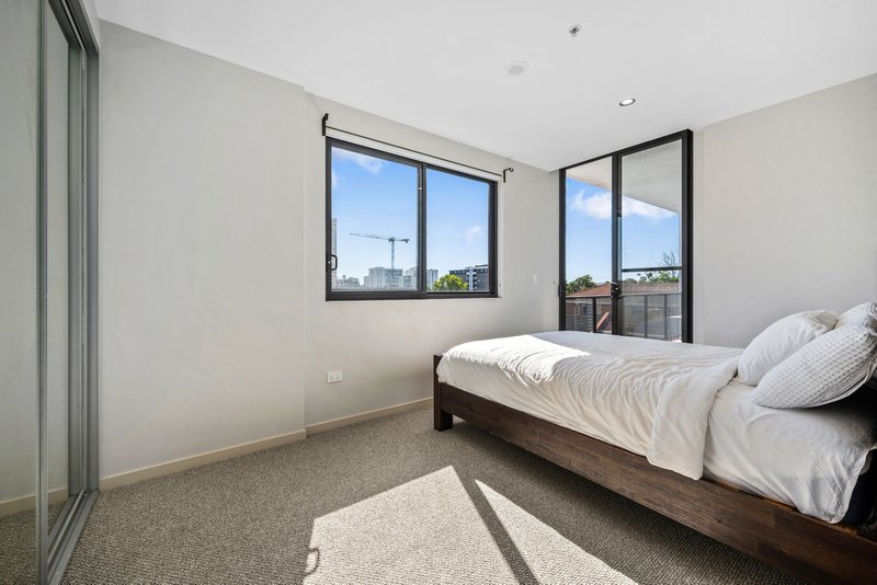 Photo - B303/35 Rawson Street, Auburn NSW 2144 - Image 10