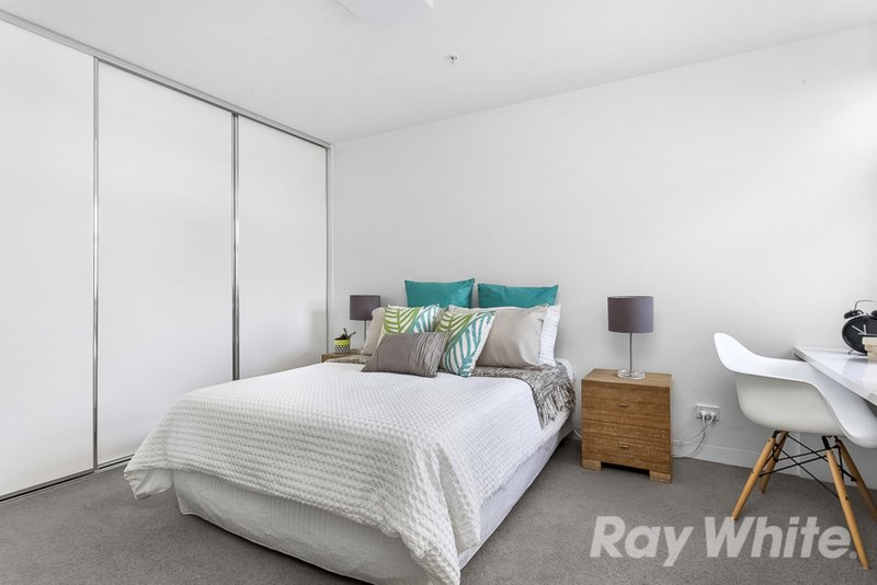 Photo - B406/291-311 Burwood Road, Hawthorn VIC 3122 - Image 4