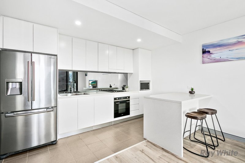 Photo - B604/31 Crown Street, Wollongong NSW 2500 - Image 3