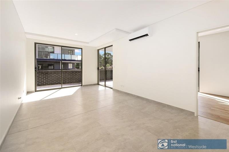 Photo - B6/35 Toongabbie Road, Toongabbie NSW 2146 - Image 2