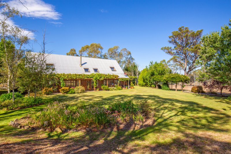 'Baroona' 614 Long Swamp Road, Armidale NSW 2350