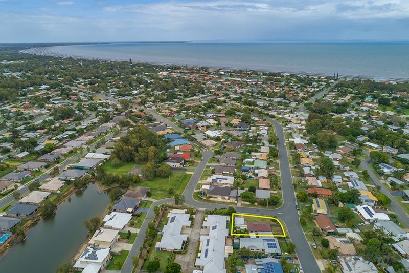 Photo - Beachmere QLD 4510 - Image 15