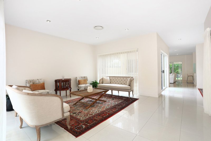 Photo - Benowa QLD 4217 - Image 3
