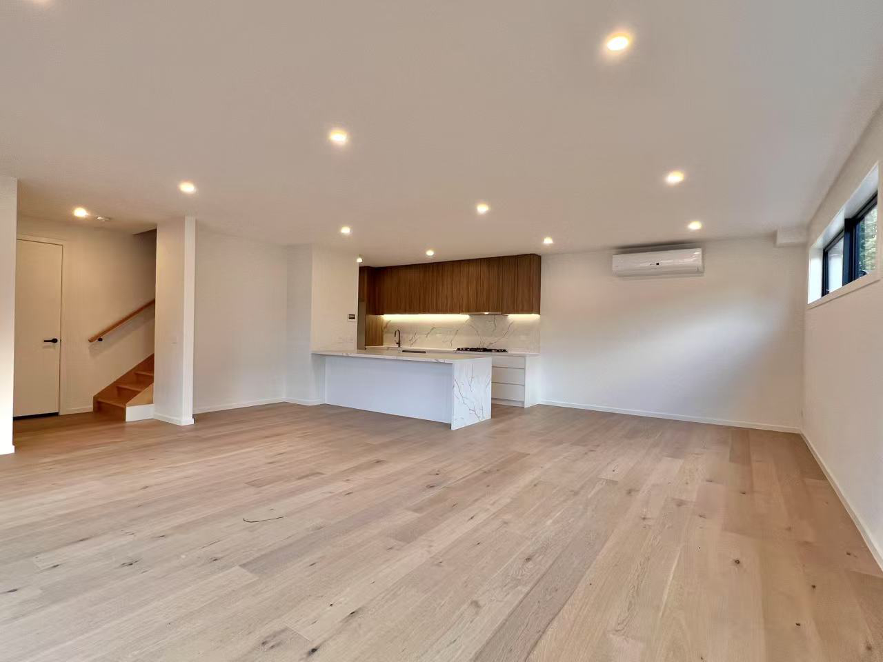  - Image 4