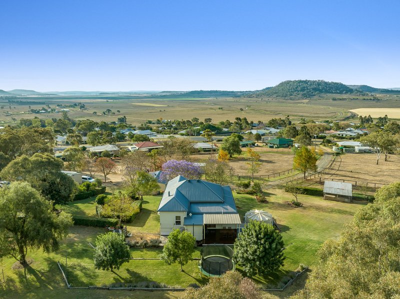 Photo - "Bonnie View" 1 Clancy Court, Greenmount QLD 4359 - Image 18