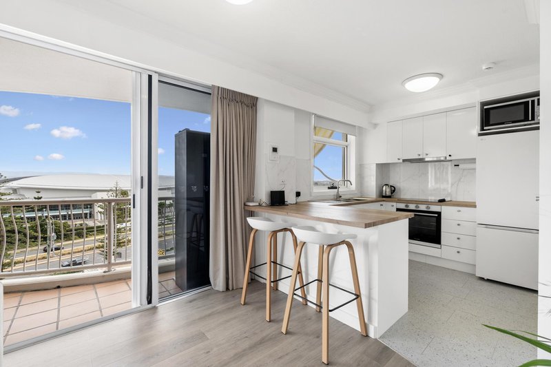 Photo - Broadbeach QLD 4218 - Image 4