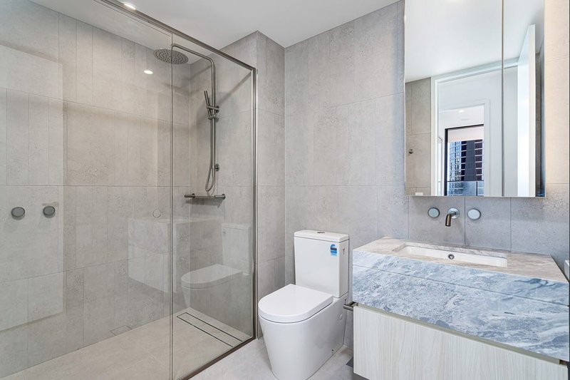 Photo - Broadbeach QLD 4218 - Image 15