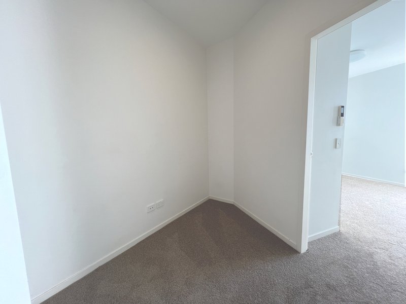 Photo - C1007/460 Forest Road, Hurstville NSW 2220 - Image 14