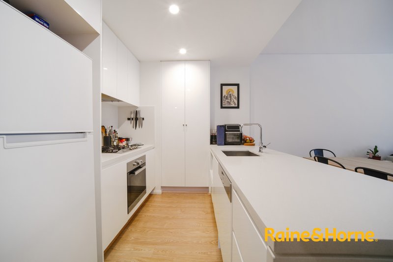 Photo - C106/1 Allengrove Crescent, North Ryde NSW 2113 - Image 2