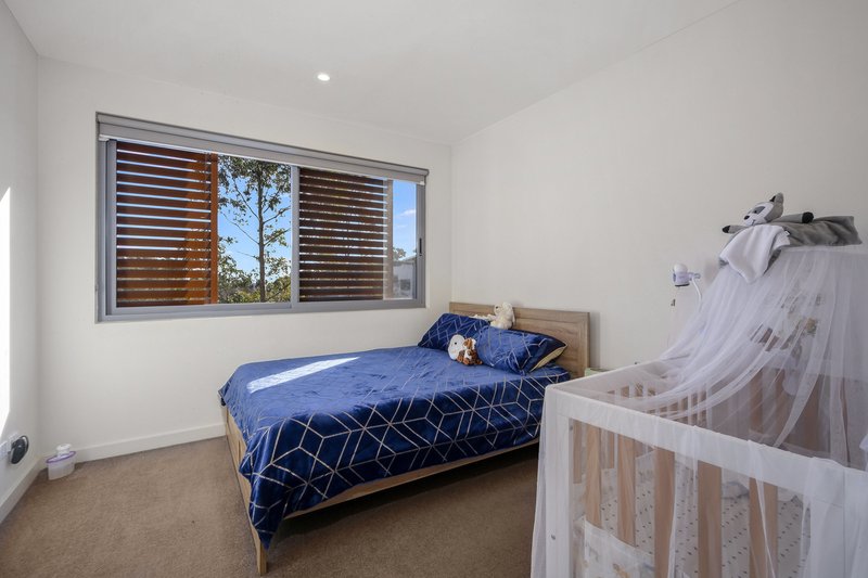 Photo - C303/2 Rowe Drive, Potts Hill NSW 2143 - Image 5