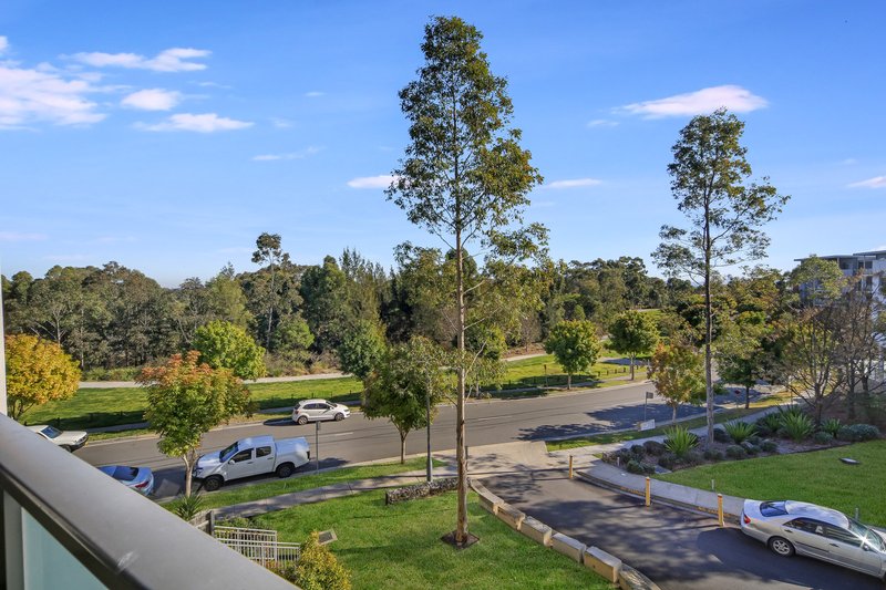 Photo - C303/2 Rowe Drive, Potts Hill NSW 2143 - Image 9