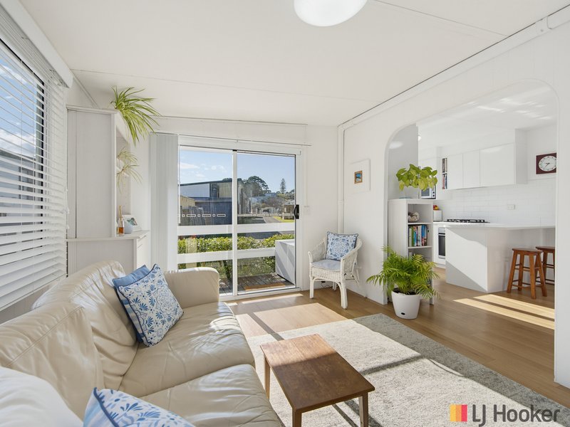 Photo - Cabin 28/414 Beach Road, Sunshine Bay NSW 2536 - Image 1
