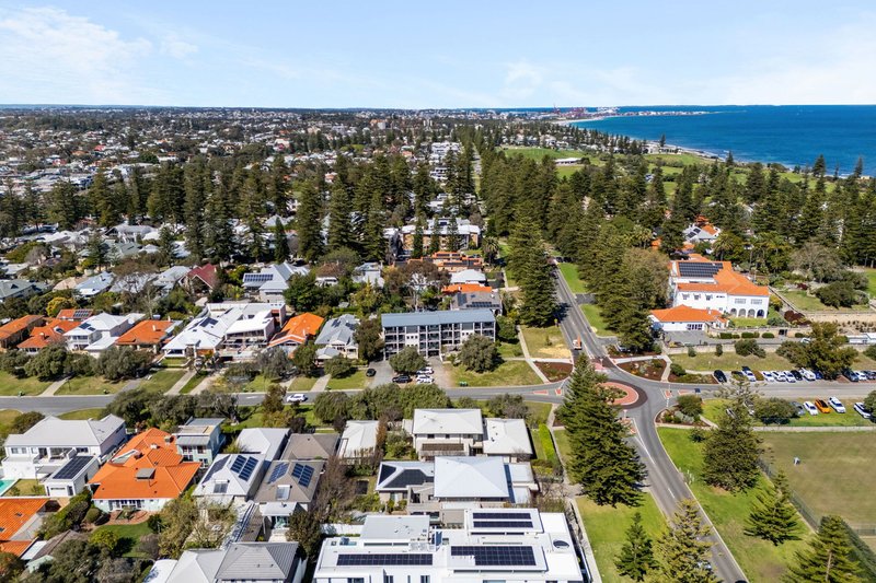Photo - Cottesloe WA 6011 - Image 33