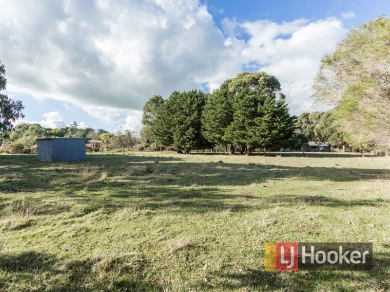 Photo - Cranbourne East VIC 3977 - Image 3