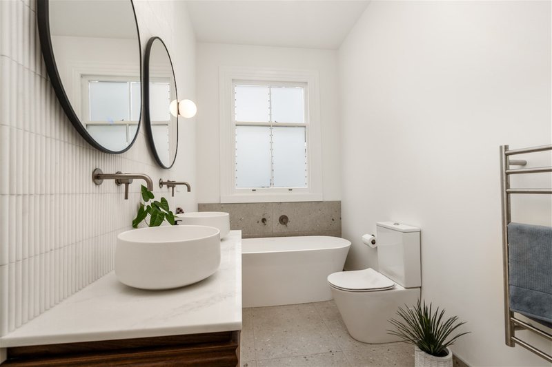 Photo - Cranbourne North VIC 3977 - Image 1