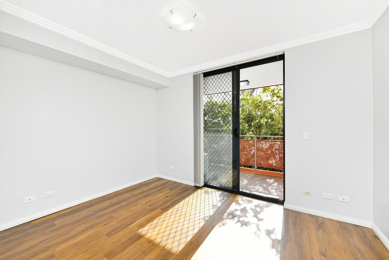 Photo - D105/29 George Street, North Strathfield NSW 2137 - Image 4