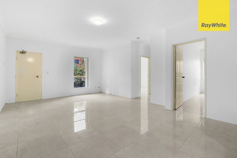 Photo - D1/88-98 Marsden Street, Parramatta NSW 2150 - Image 2