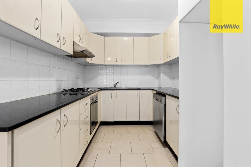 Photo - D1/88-98 Marsden Street, Parramatta NSW 2150 - Image 3