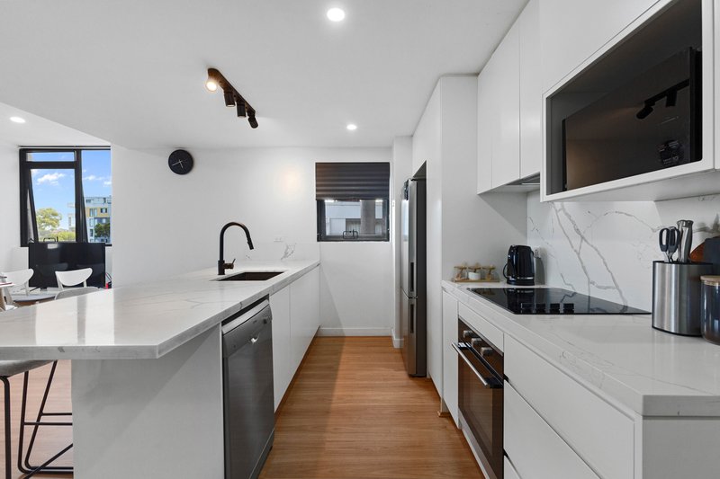 Photo - D301/35 Arncliffe Street, Wolli Creek NSW 2205 - Image 3