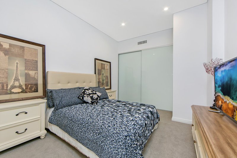 Photo - D4004/1 Hamilton Crescent, Ryde NSW 2112 - Image 2