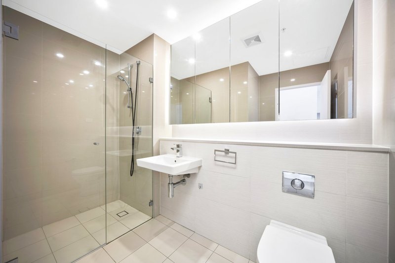 Photo - D4211/1 Hamilton Crescent, Ryde NSW 2112 - Image 4