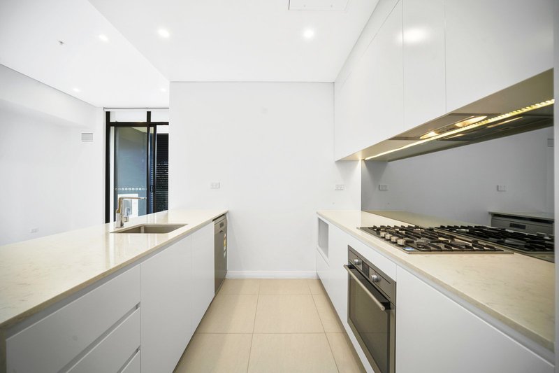 Photo - D4211/1 Hamilton Crescent, Ryde NSW 2112 - Image 5