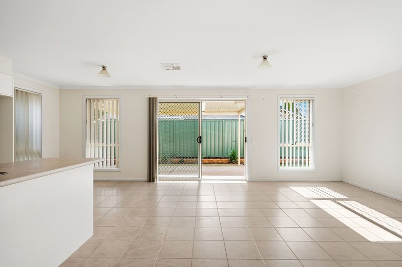 Photo - D.H.A (Defence Housing Australia) , Evanston Gardens SA 5116 - Image 8