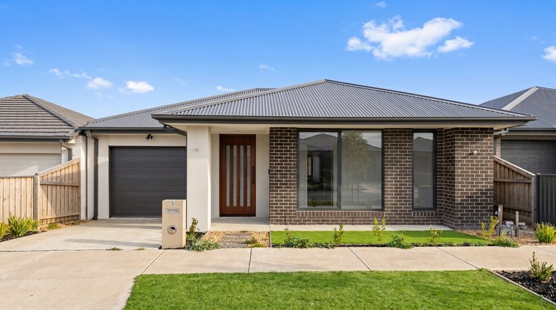 Photo - Donnybrook VIC 3064 - Image 1