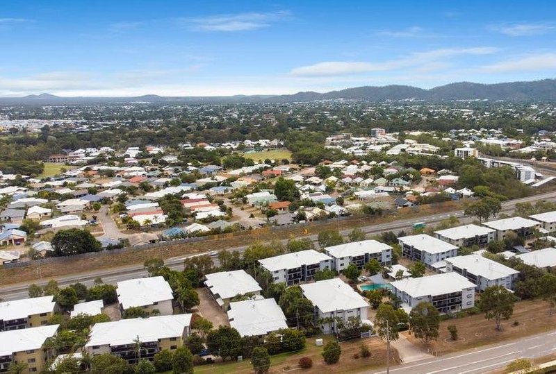 Photo - Douglas QLD 4814 - Image 10