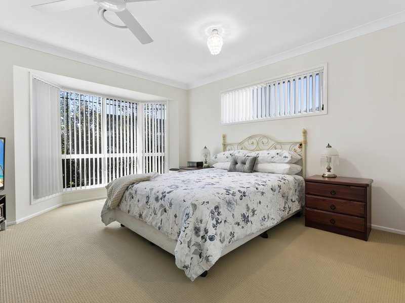 Photo - Duplex 1/13 Pentas Drive, Bongaree QLD 4507 - Image 14