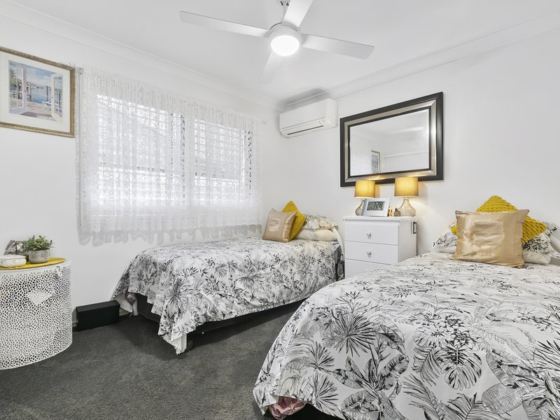 Photo - Duplex 1/30 Hoya Cres , Bongaree QLD 4507 - Image 17