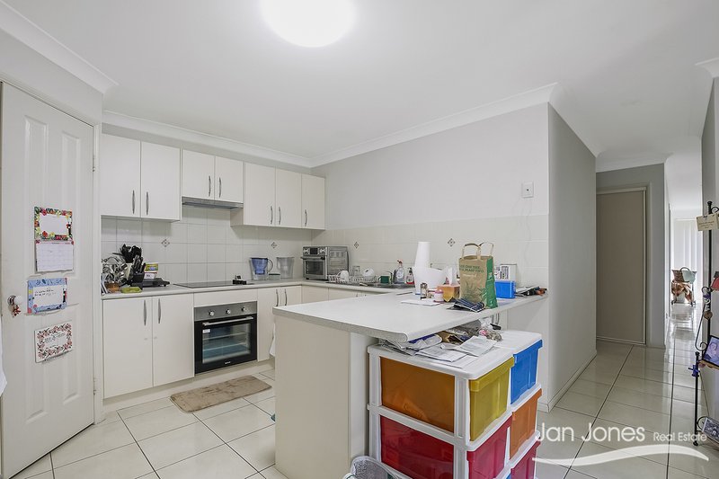 Photo - Duplex 2/10 Adonis Ct , Rothwell QLD 4022 - Image 4