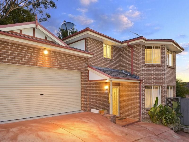 Duplex 2/7 Henry Lawson Drive, Picnic Point NSW 2213