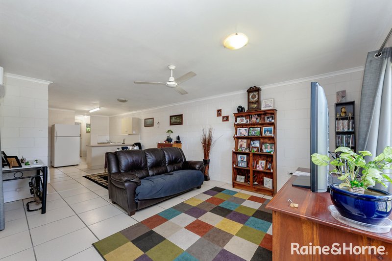 Photo - Duplex/159 Thuringowa Drive, Kirwan QLD 4817 - Image 4