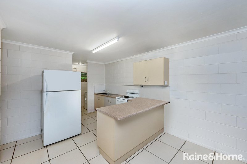 Photo - Duplex/159 Thuringowa Drive, Kirwan QLD 4817 - Image 5