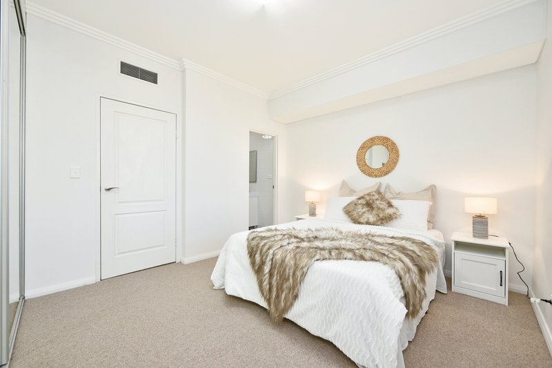 Photo - E206/27-29 George Street, North Strathfield NSW 2137 - Image 4