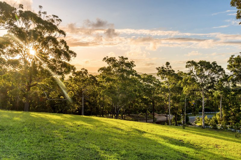 Photo - Emerald Mountain View, Tanglewood NSW 2488 - Image 9