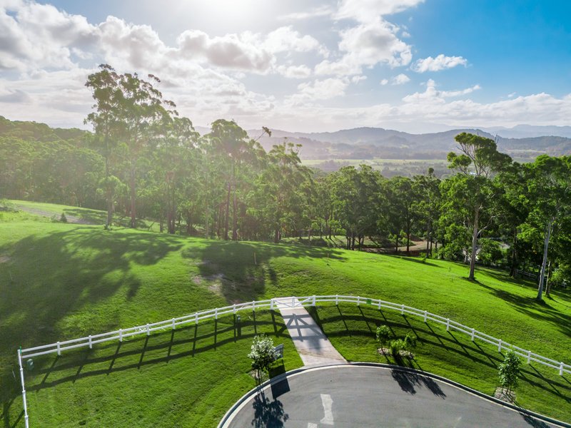 Photo - Emerald Mountain View, Tanglewood NSW 2488 - Image 23