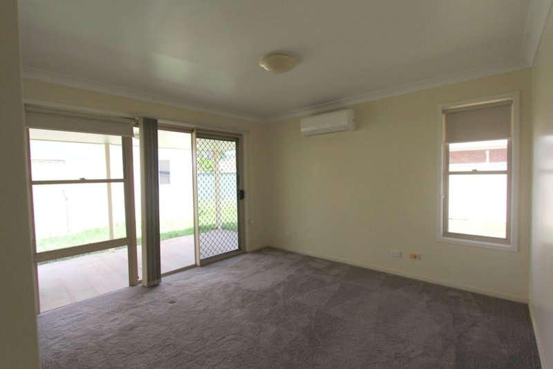 Photo - Emerald QLD 4720 - Image 7