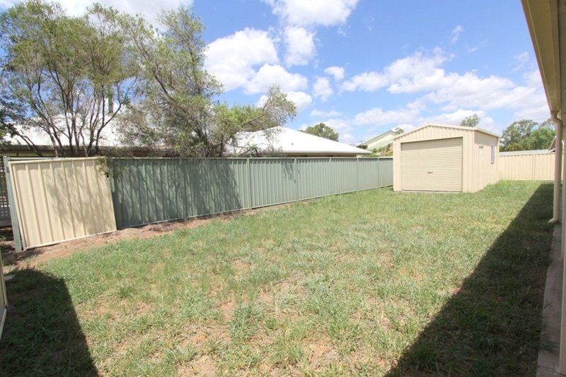 Photo - Emerald QLD 4720 - Image 16